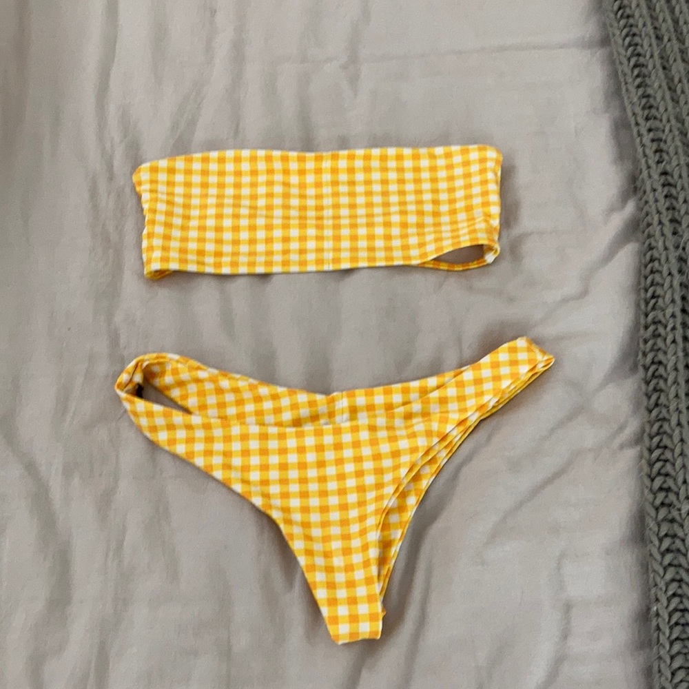 Black bough bikini